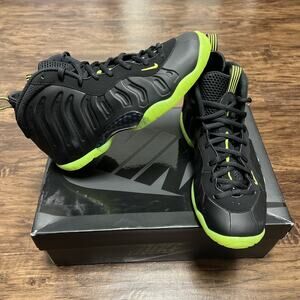 Youth’s Nike Foamposite Little Posite One Sneaker Black Volt GS Shoes Size 6.5Y